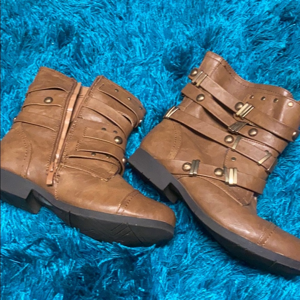 Glaze, 7.5 brown bootie, copper embellishments